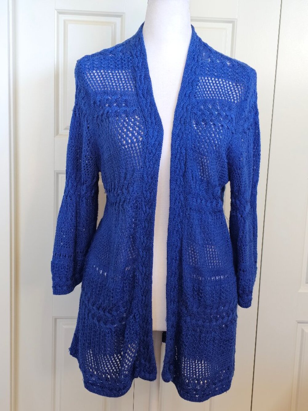 Chico's Travelers Cobalt Blue Openwork Cable Knit Cardigan Size 2 Cotton Blend